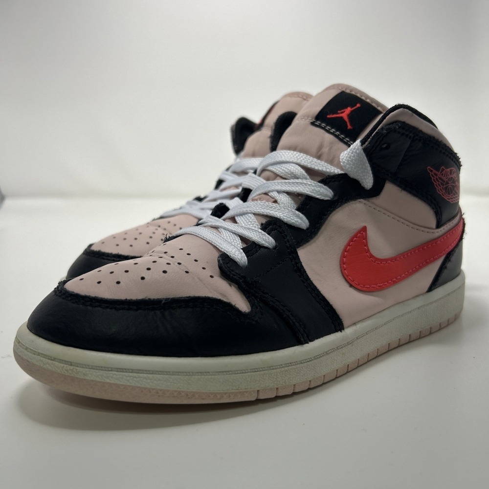 Nike Air Jordan 1 Mid Sneaker (PS) Sz 2.5Y Women's Sz 4 Pink/Infrared 640734-604